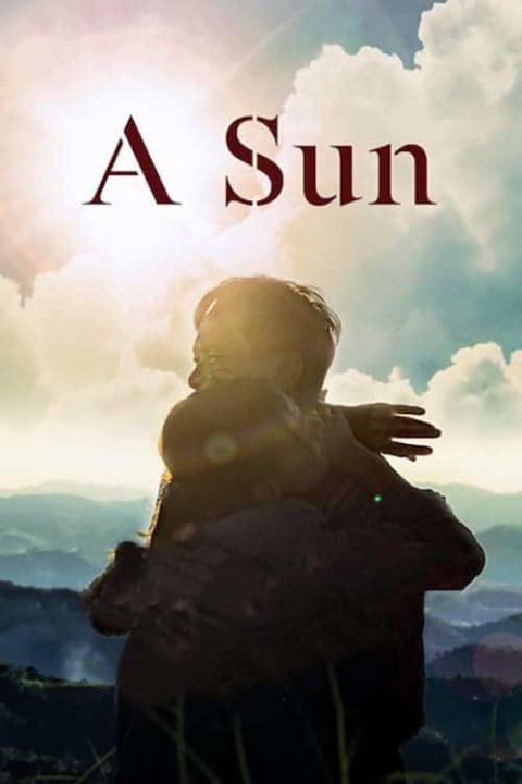 A Sun Filmplakat Einn Mann hält ein Kind auf seinem Arm.