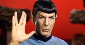 Raumschiff Enterprise Mr.Spock mit senem berühmten Handzeichen.