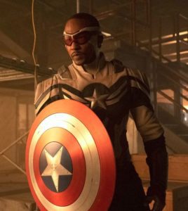 Anthony Mackie im Outfit von Captain America