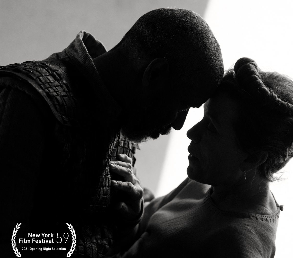 Denzel Washington und Frances McDermond auf dem Foto zum Film The Tragedy of Macbeth
