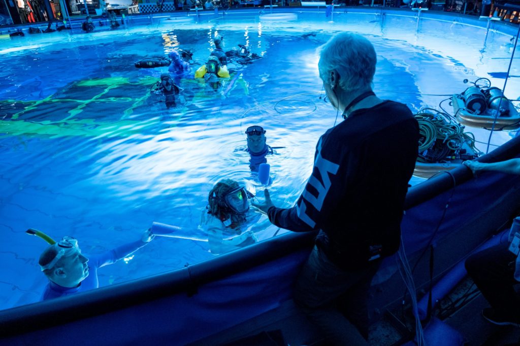 Aufnahmen in einem Pool zu The Way of Water - Avatar 2