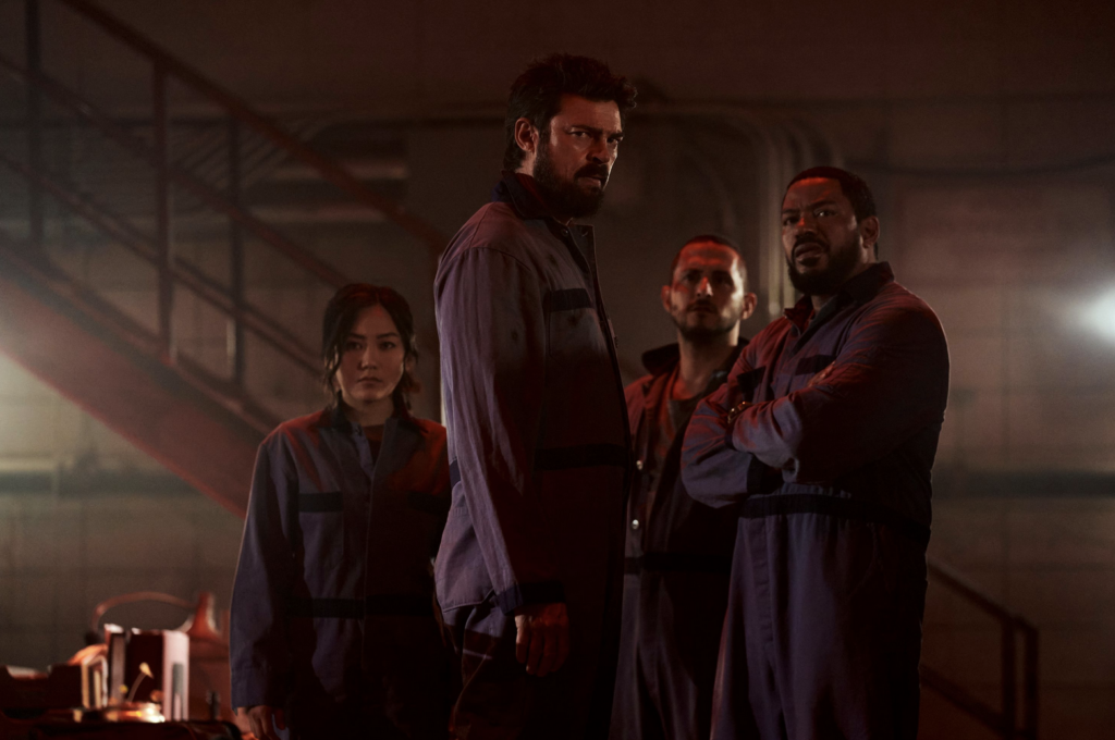 The Boys Serienbild aus Staffel 3 mit Karl Urban im Vordergrund