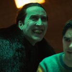 (L-R) Dracula (Nicolas Cage) und Renfield (Nicholas Hoult) in Renfield