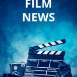 Schriftzug Film News, Kinomeister Plaket mit Filmrolle und Filmklappe auf blauen Hintergrund.
