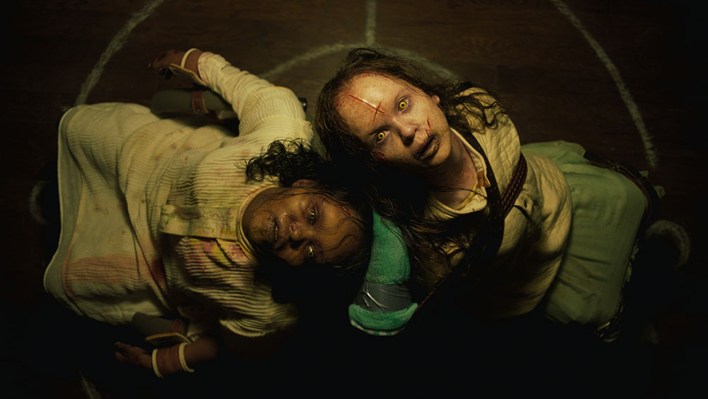 (L-R) Angela Fielding (Lidya Jewett) und Katherine (Olivia Marcum) in The Exorcist: Bekenntnis, von David Gordon Green.