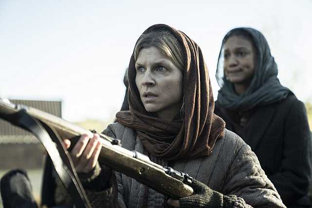 Clémence Poésy als Isabelle, Laïka Blanc-Francard als Sylvie - The Walking Dead: Daryl Dixon Staffel 1