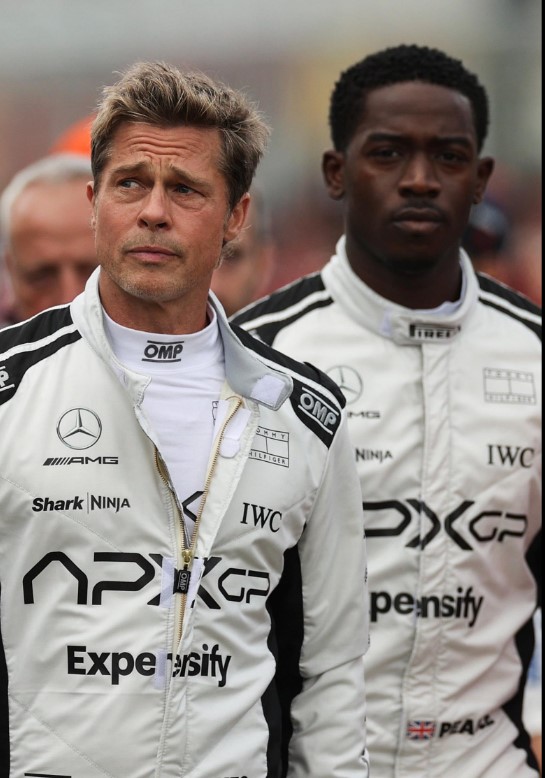 Brad Pitt und Damson Idris in F1