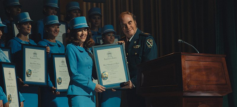 Bárbara Mori und Christian Tappan in “Women in Blue” (“Las Azules”)