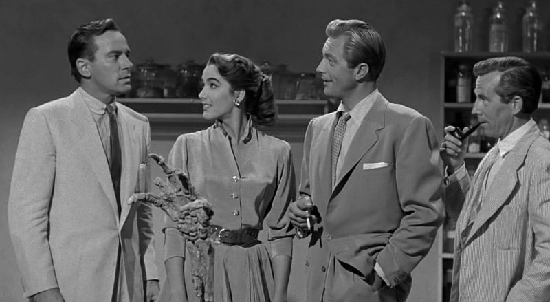 (L-R) Whit Bissell, Julie Adams, Richard Carlson, and Richard Denning in Der Schrecken vom Amazonas (1954) 
