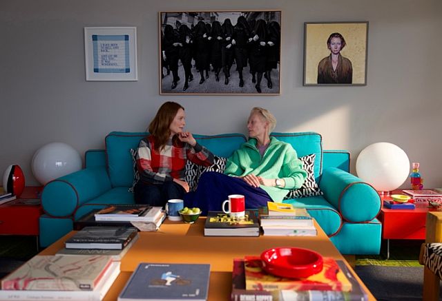 (L-R) Julienne Moore und Tilda Swinton in The Room Next Door