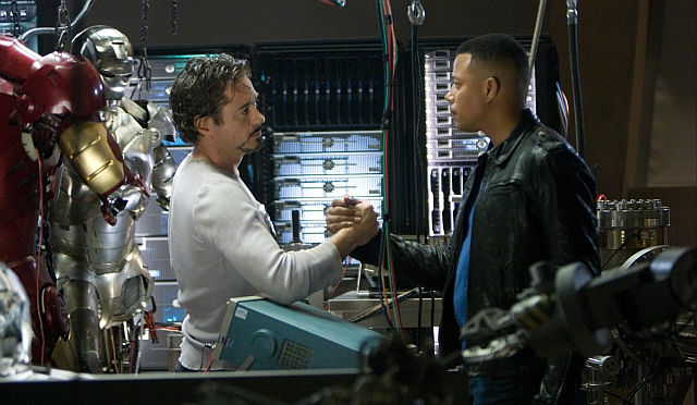 (L-R) Robert Downey Jr. and Terrence Howard in Iron Man