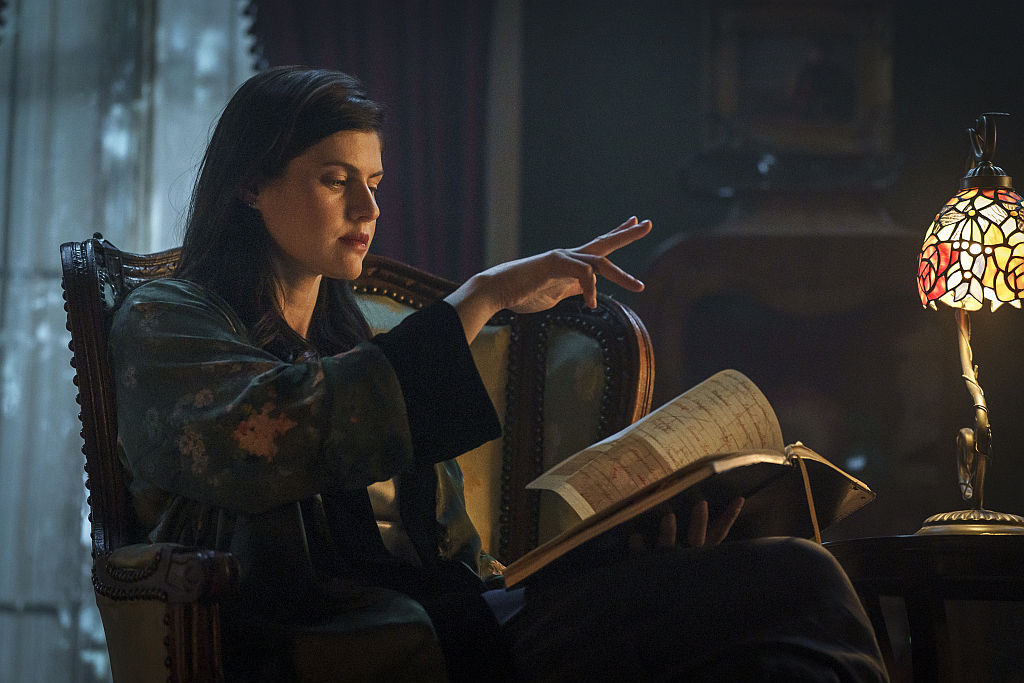 Alexandra Daddario als Rowan Fielding - Mayfair Witches-Staffel 2