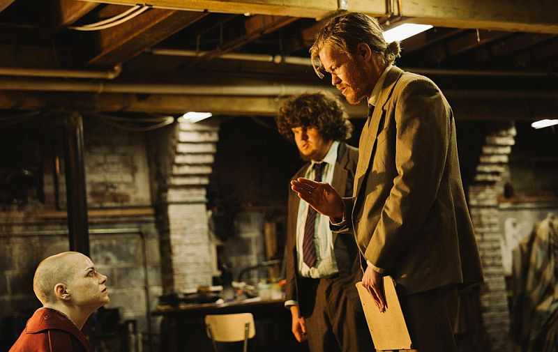 (L-R) Emma Stone, Aidan Delbis Jesse Plemons in BUGONIA