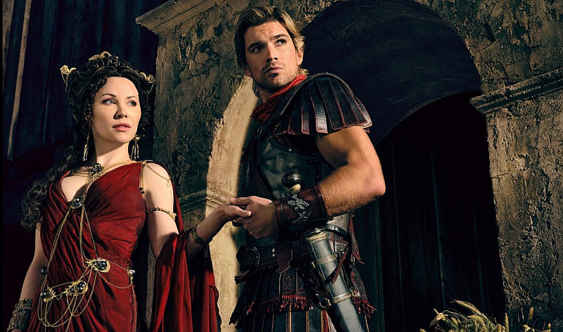 (R-L) Jackson Gallagher and Jaime Slater in Spartacus: Das Haus Ashur (2025)
