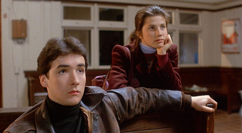 (L-R) John Cusack und Daphne Zuniga in Der Volltreffer