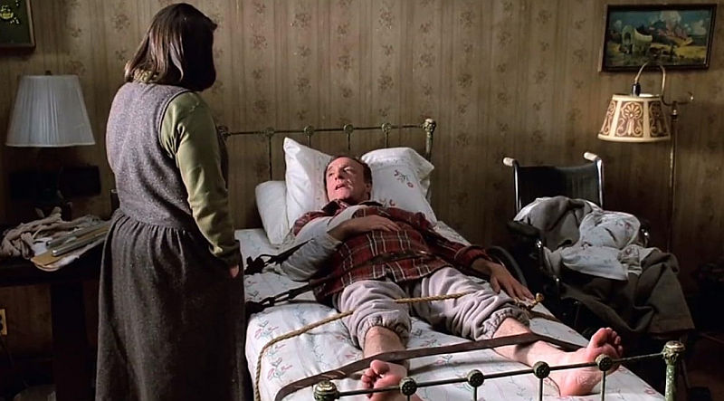(L-R) Kathy Bates und James Caan in Misery