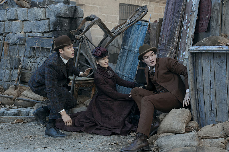 (L-R) Hero Fiennes Tiffin, Dónal Finn, Zine Tseng, Natascha McElhone in YOUNG SHERLOCK