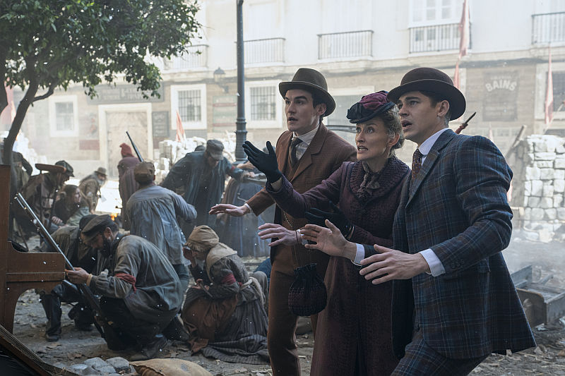 (L-R) Hero Fiennes Tiffin_Dónal Finn_Natascha McElhone in Young Sherlock