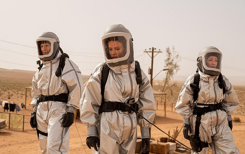 (L-R) Liam Neeson, Lesley Manville, and Sosie Bacon in Cold Storage (2026)
COLD STORAGE