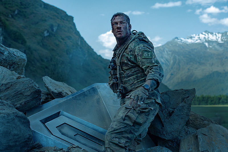 Alan Ritchson als 81 in War Machine