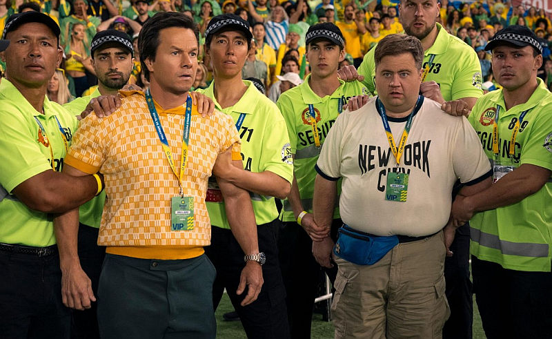 (L_R) Mark Wahlberg und Paul Walter Hauser in Balls Up (2026)