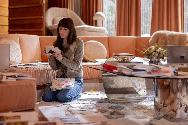 (L-R) DAKOTA JOHNSON UND JOSH HARTNETT IN VERITY