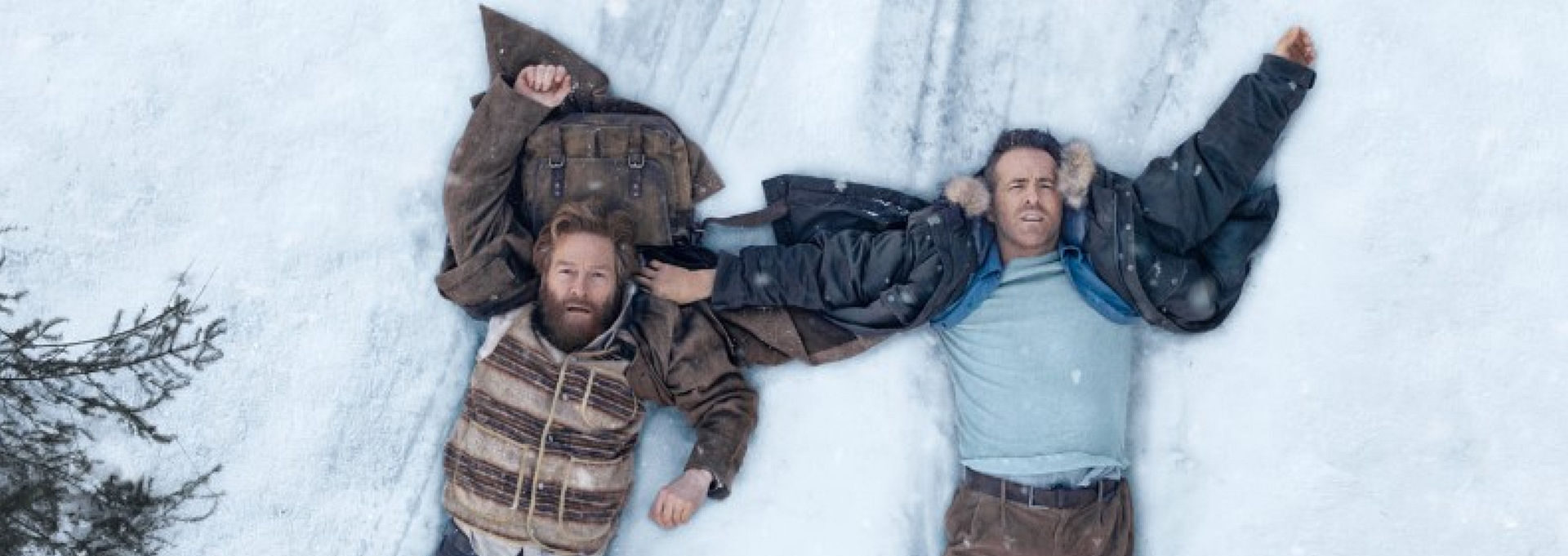 (L-R) Kenneth Branagh und Ryan Reynolds in MAYDAY