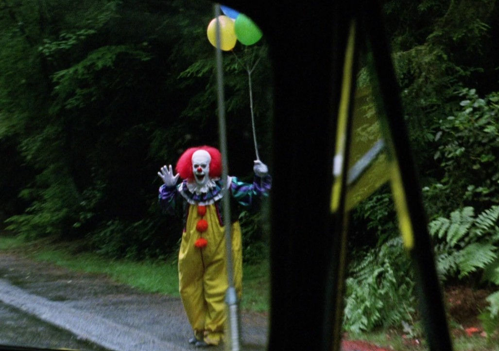 Tim Curry als Pennywise in Stephen King´s "Es" (1990)