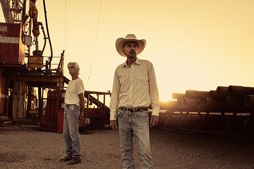 Sam Elliott als T.L. and Billy Bob Thornton als Tommy in Landman