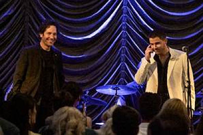 (L-R) PAUL RUDD UND NICK JONAS IN POWER BALLAD -DER SONG MEINES LEBENS