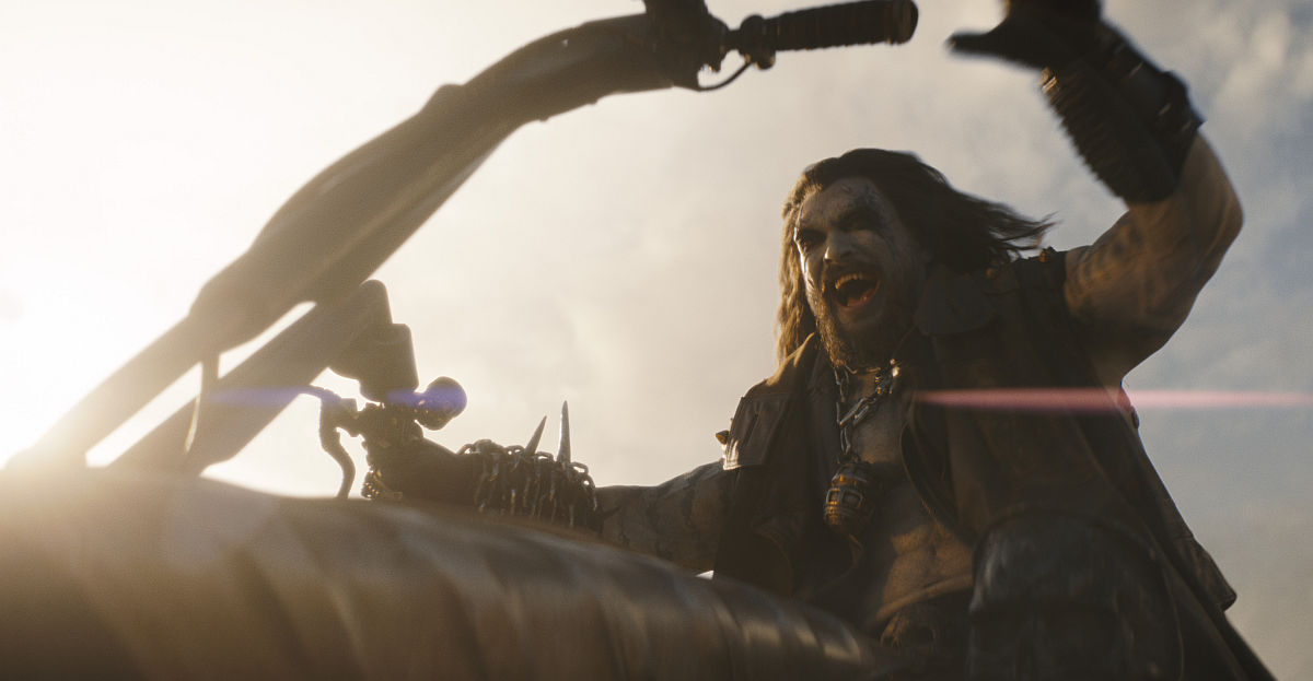 Jason Momoa als Lobo in Supergirl