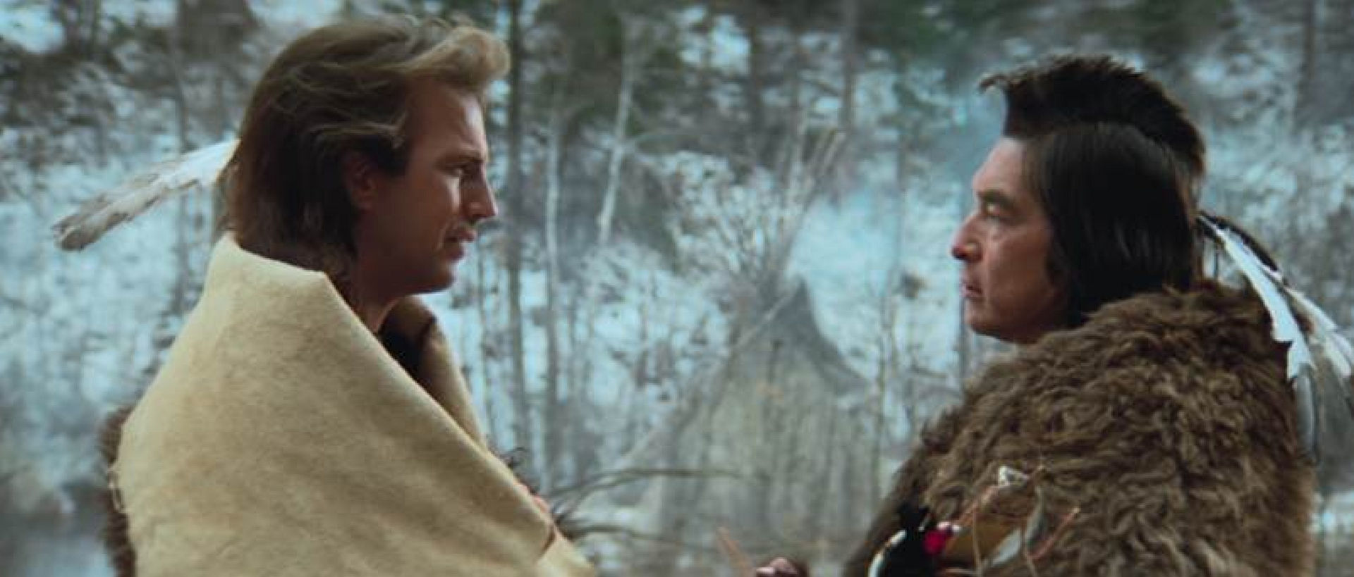 KEVIN COSTNER UND GRAHAM GREEN IN DER MIT DEM WOLF TANZT